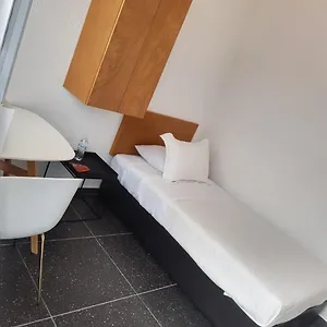  Pensión Estudio #5 Casa Fatima, 8 Min Del Centro 1 Persona